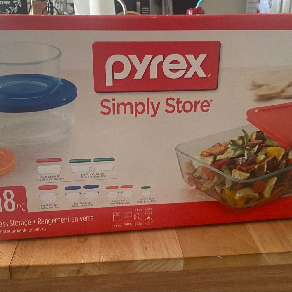 Pyrex Simply Store Glass Set with Color Lids